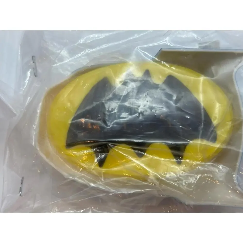 Vintage 1977 Superman &‎ Badge Batman Bat Signal Cake Topper Wilton DC Comics #3